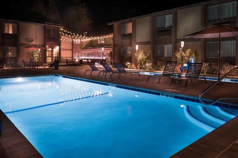 Best Western Plus Truckee-Tahoe Hotel Exteriör bild